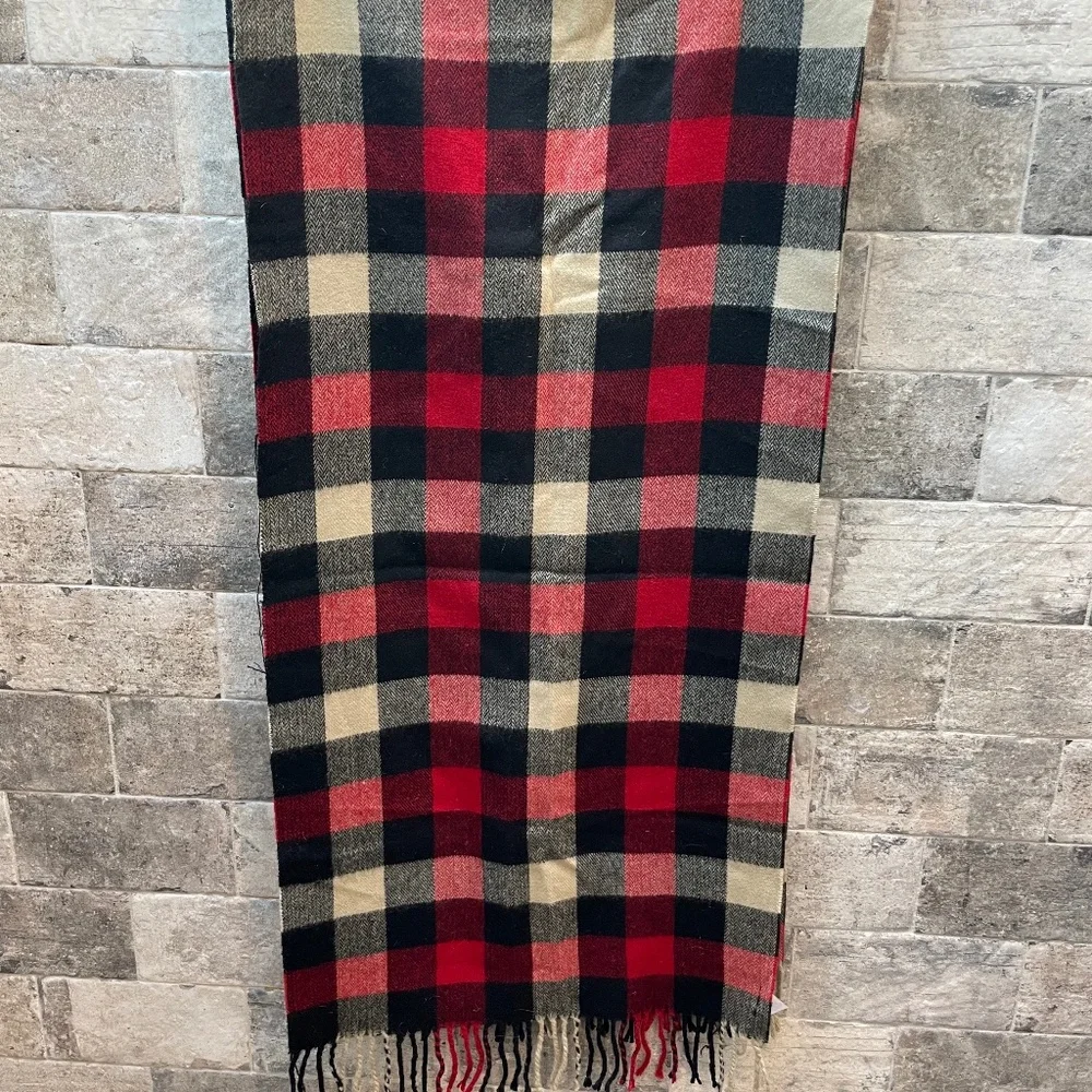 ❤️ AMERICAN EAGLE OUTFITTERS PLAID FRINGE SCARF